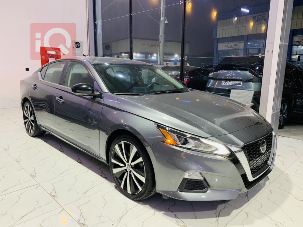 نيسان ألتيما